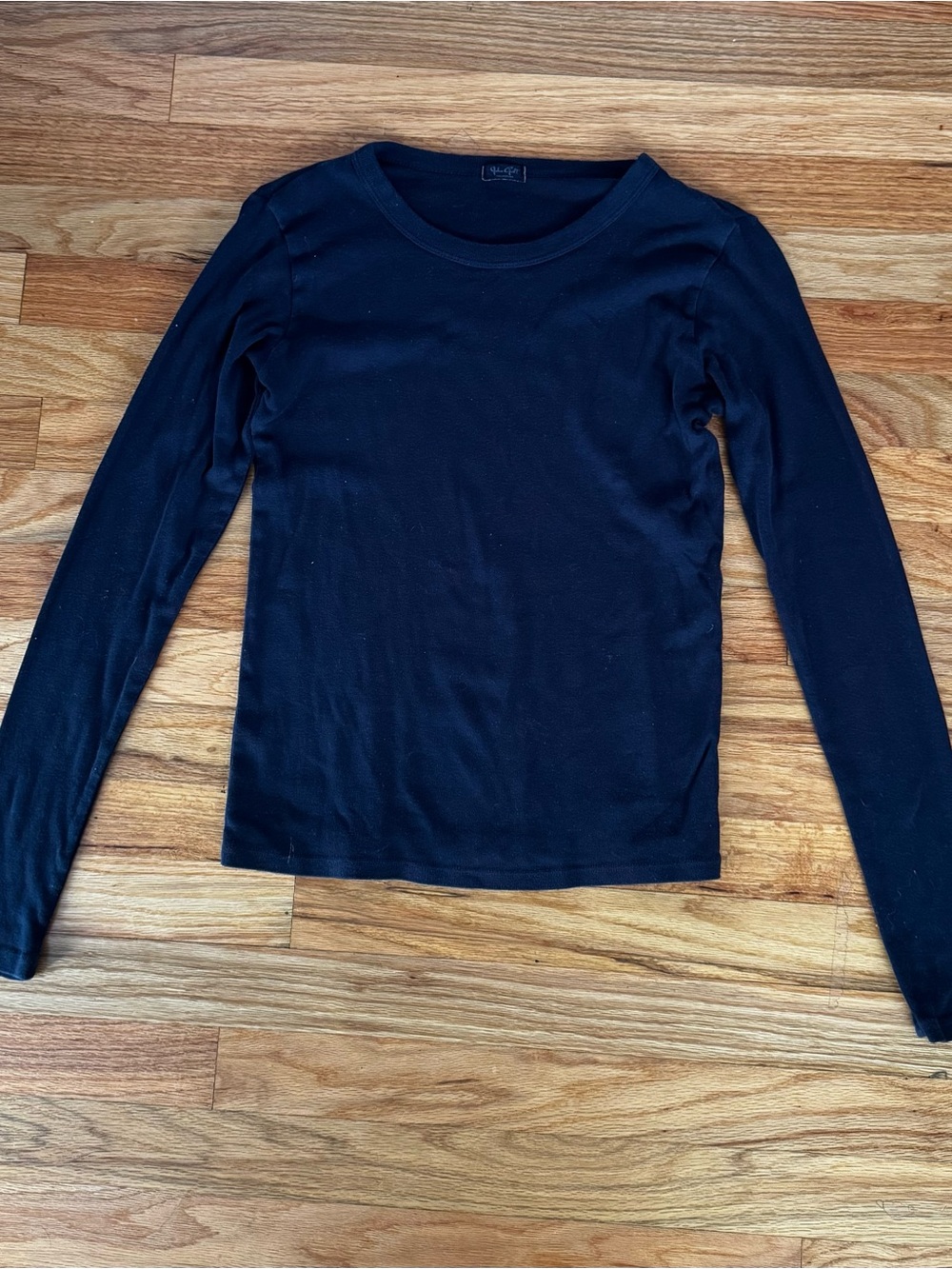 Brandy Melville Navy Long-Sleeve Crewneck Top